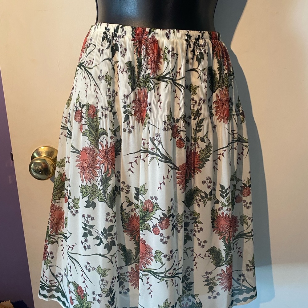 Max Studio Red and Gray A-Line Knee-Length Skirt